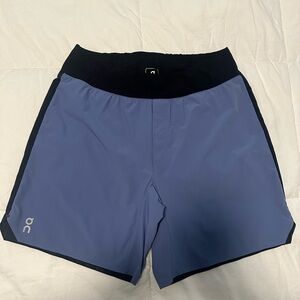 ON Running Men’s Lightweight Shorts Light Blue & Black Size Small